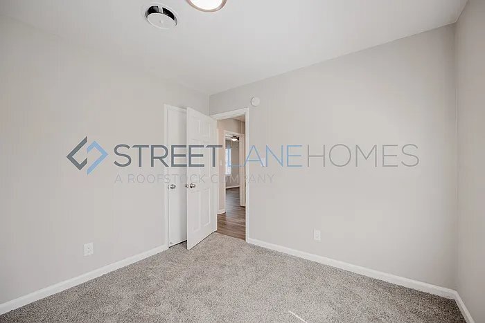 Building Photo - 2716 Walker St