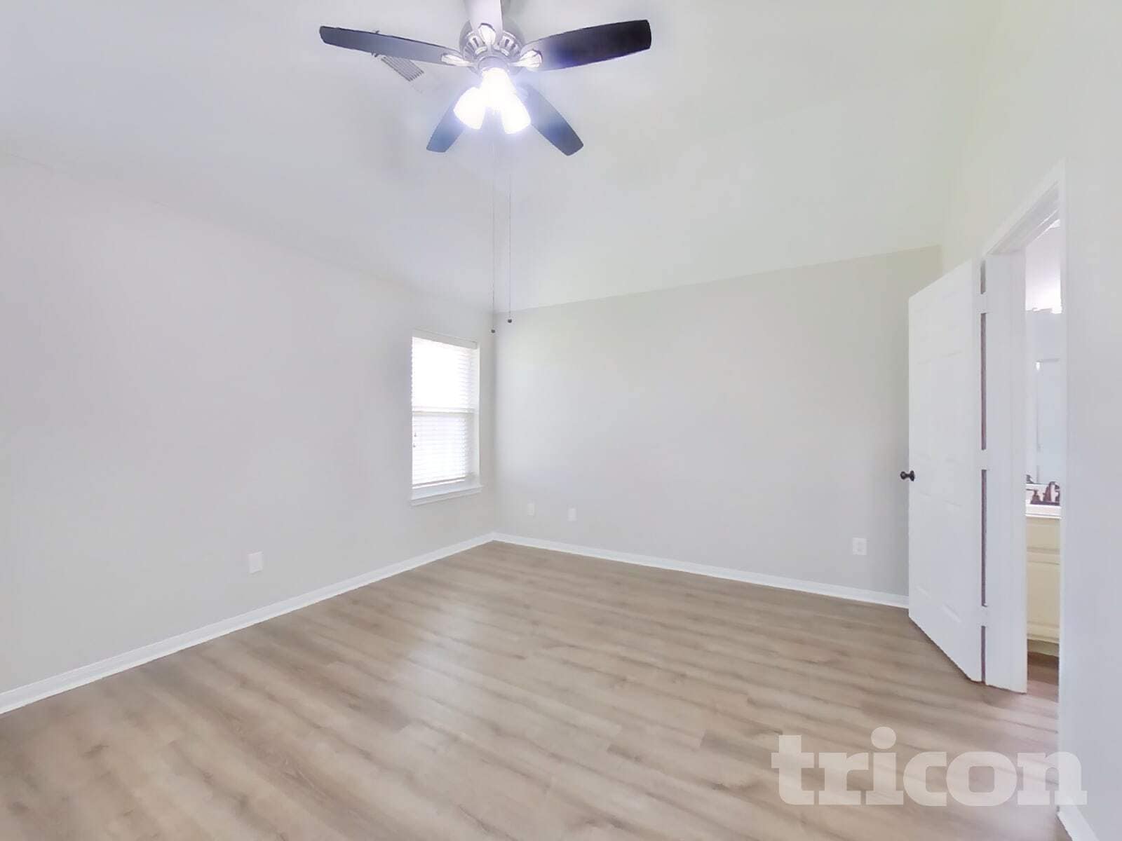 Building Photo - 814 Robins Way