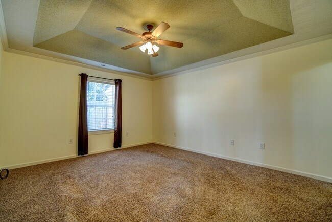Building Photo - Large 2 BR, 2 BA Dual Master Suite in Boiling Springs Convenient to Shopping, Dining, Easy Access...
