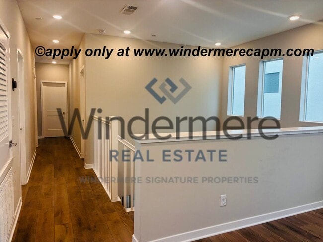 Building Photo - Modern Living in the heart of McKinley Village!