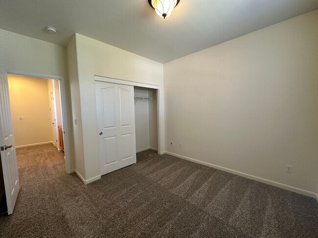 Building Photo - Curti Ranch House