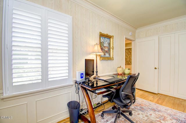 Building Photo - 520 N Del Mar Ave