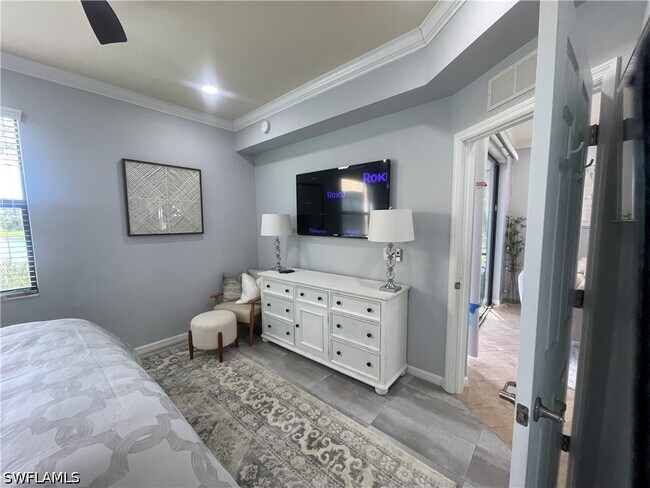 Building Photo - 9727 Acqua Ct