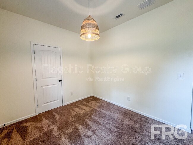 Building Photo - 3919 Wilum Cir