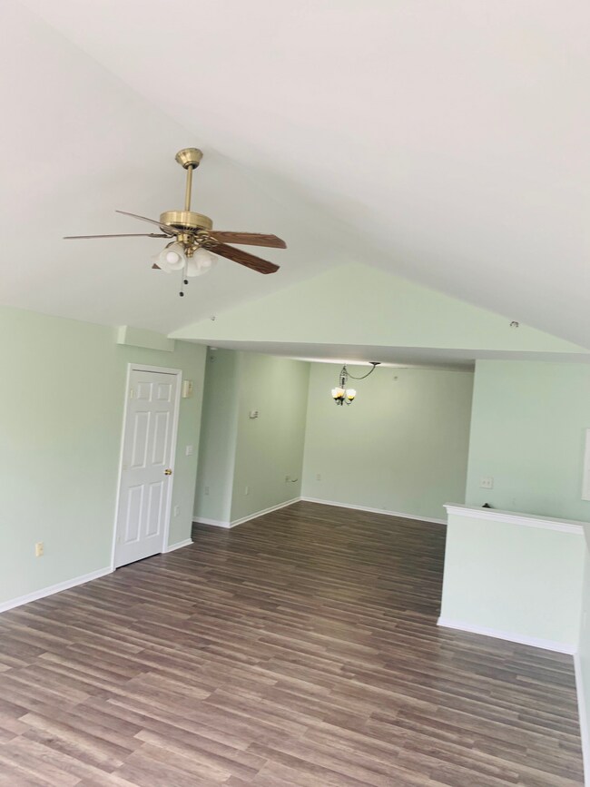 Building Photo - 178 Lackland Ave