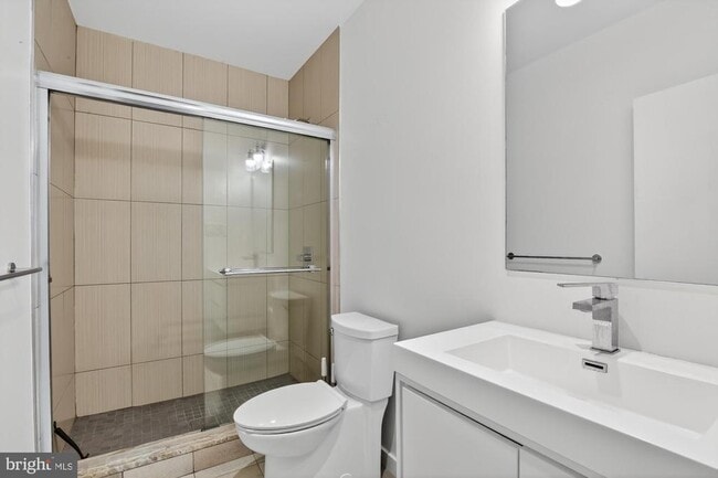 Building Photo - 3336 Salmon St