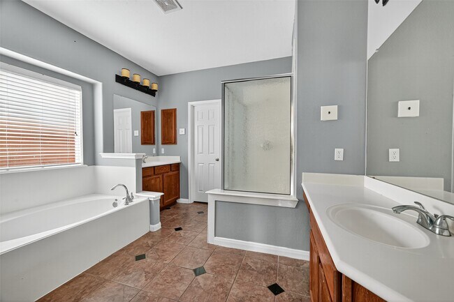Building Photo - 16919 Creek Mountain Dr
