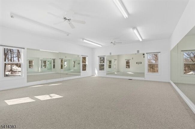 Building Photo - 2 Old Mill Rd