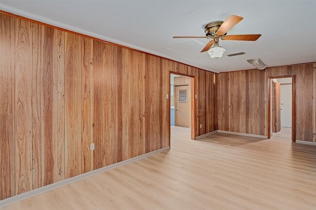 Building Photo - 1101 Shirley Ln