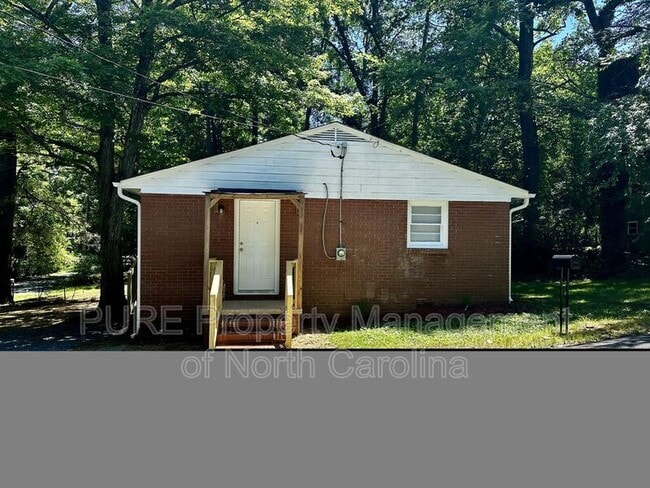 Building Photo - 221 Bookington Dr