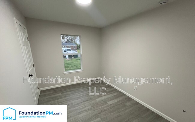 Building Photo - 4911 Shayne Cove