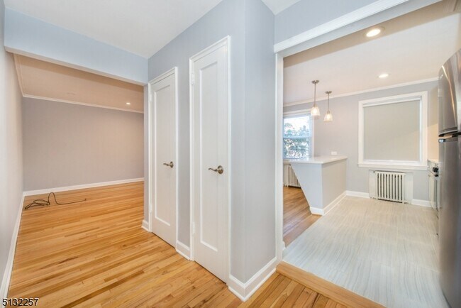 Building Photo - 349 Bloomfield Ave