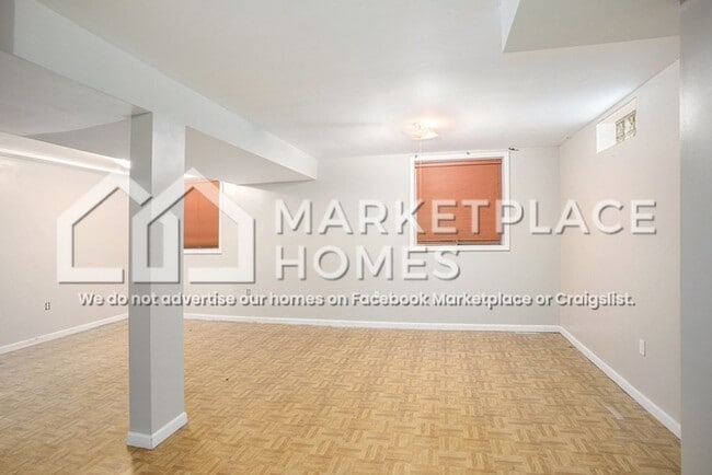 Building Photo - 2341 Graystone Dr