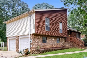 Building Photo - 3210 Edenburg Dr
