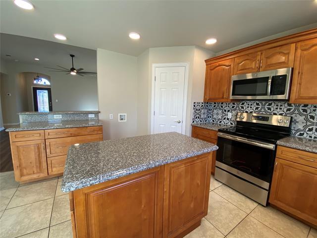 Building Photo - 4002 Goliad Dr