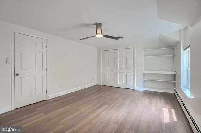 Building Photo - 1703 Roland Ave