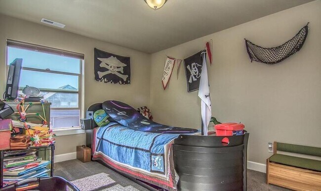 Building Photo - Beautiful 4 Bedroom Home on Bends Eastside!