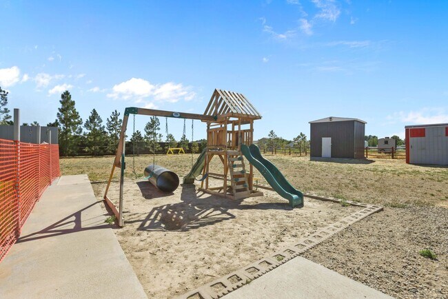 Building Photo - 5 Bed 3 Bath Home in Rigby
