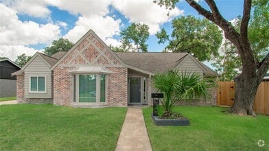 Building Photo - 6810 Northampton Way