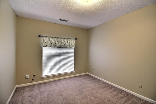 Building Photo - 1291 Rain Hollow Cir W