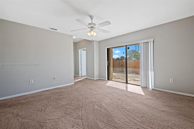 Building Photo - 6654 NW 173rd Ln