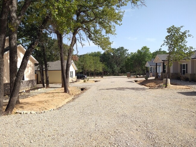 Building Photo - 1006 Wooded Holw Ct