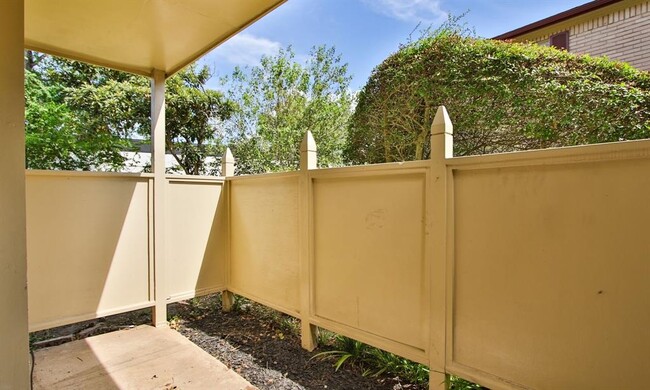 Building Photo - 2120 El Paseo St