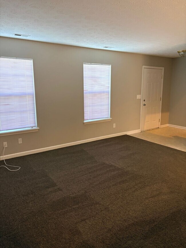 Building Photo - Charming 3-Bedroom Home in Fountain Square – Prime Location Near I-65!