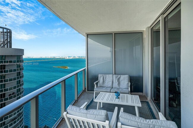 Building Photo - 488 NE 18th St