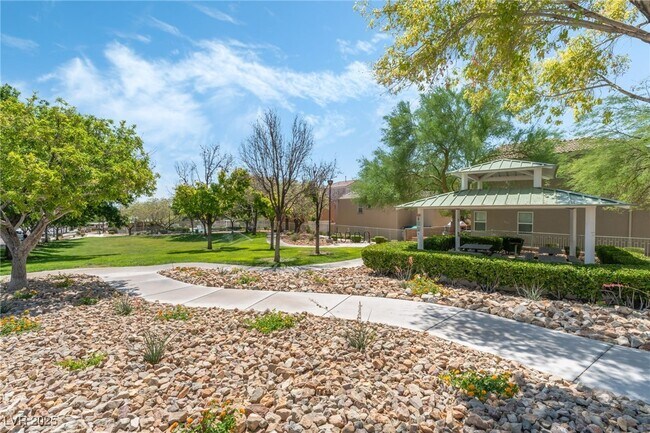 Building Photo - 9164 Enticing Ct