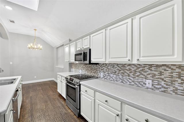 Building Photo - 8104 Springmoss Dr