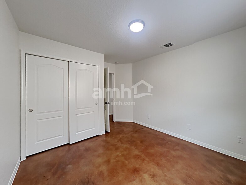 Building Photo - 101 Brook Shire