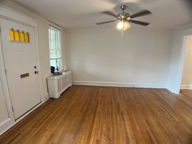 Building Photo - 6715 Cornelius St