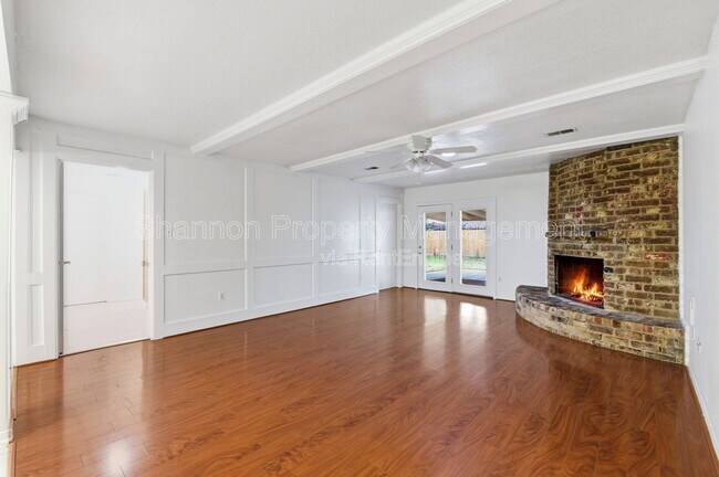 Building Photo - 2115 Oak Shores Dr