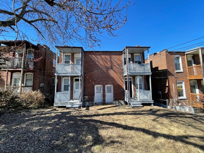 Building Photo - 4226 Dewey Ave