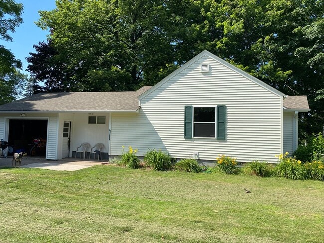Building Photo - 2 Bed 1 Bath Single Family Home in Wausau