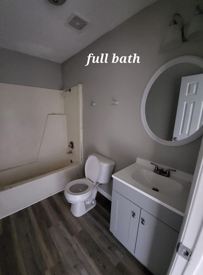 Building Photo - 2-Bed 1.5-Bath Townhome Available Soon!