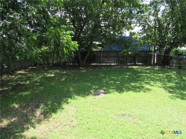 Building Photo - 1200 Jefferis Ave