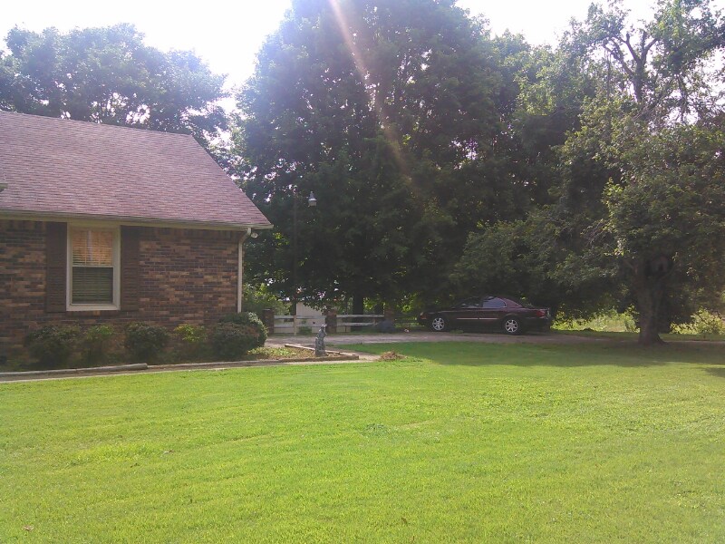 Building Photo - 8310 Middle Butler Rd