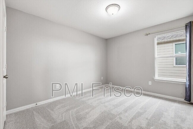 Building Photo - 817 Adelyn St