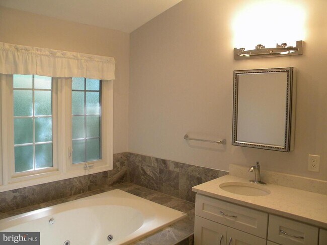 Building Photo - 5708 Exeter Hill Way