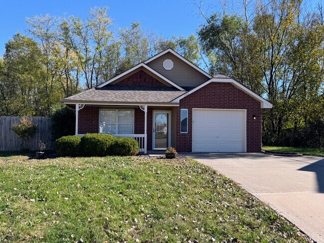 Building Photo - 1103 SW Blue Branch Dr