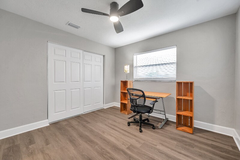 Building Photo - 9850 55th Way N