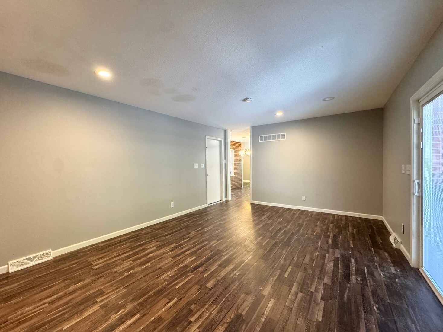 Building Photo - 3640 N Walnut St