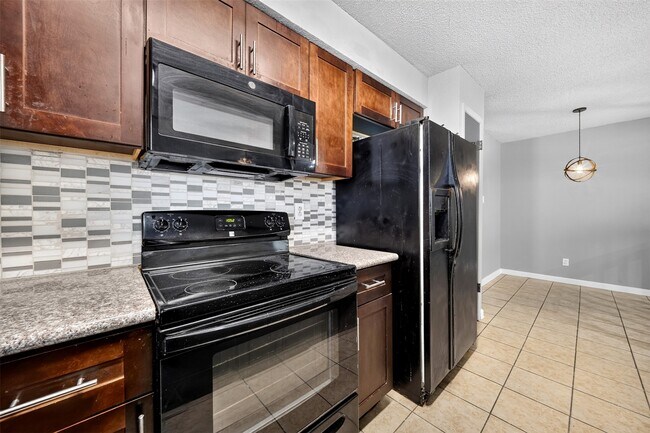 Building Photo - 13610 Sunswept Way