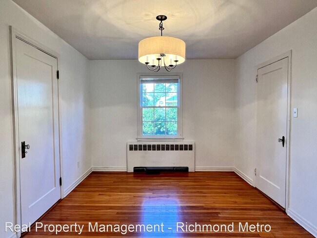 Building Photo - 3 br, 1.5 bath House - 6202 Dustin Drive