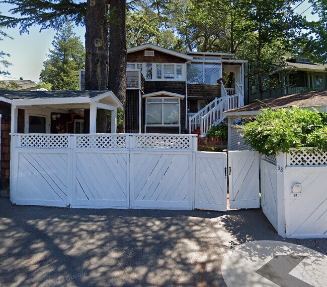 Building Photo - 38 Rosebank Ave