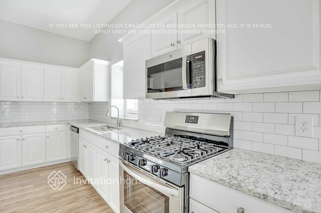 Building Photo - 425 2 Iron Trail NW