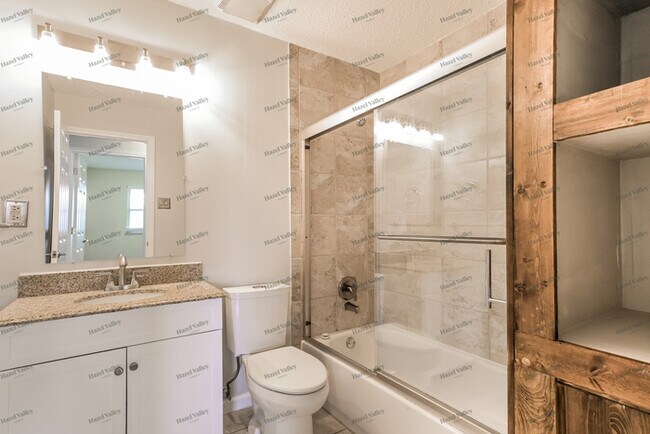 Building Photo - 6742 Barnwood Dr