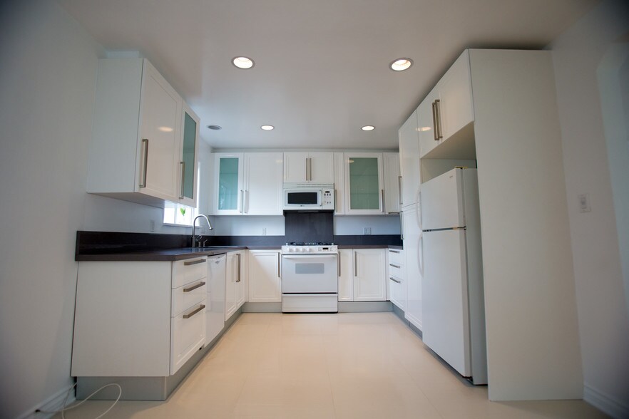 Kitchen - 5916 Ernest Ave